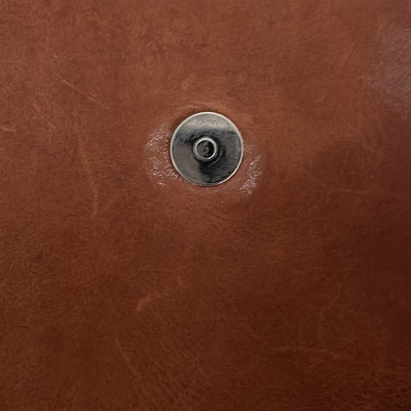 𝅺DOLCE & GABANNA Cross Body Bag - Picture 8 of 16